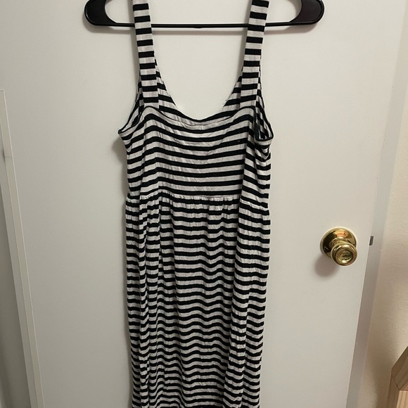 Apt 9 black and white stripes dress medium - Picture 6 of 6